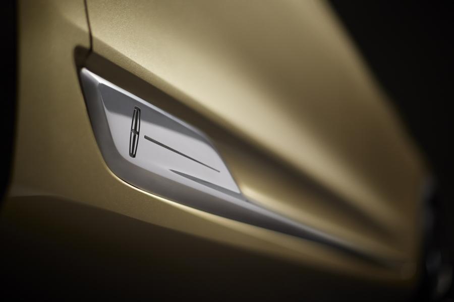  Lincoln MKX Concept 2014 года  (фото 15 из 38)